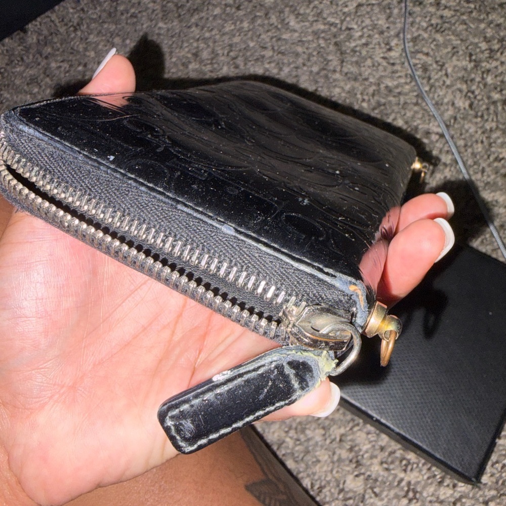 VINTAGE Dior Black Embossed Zip Wallet - Picture 4 of 8